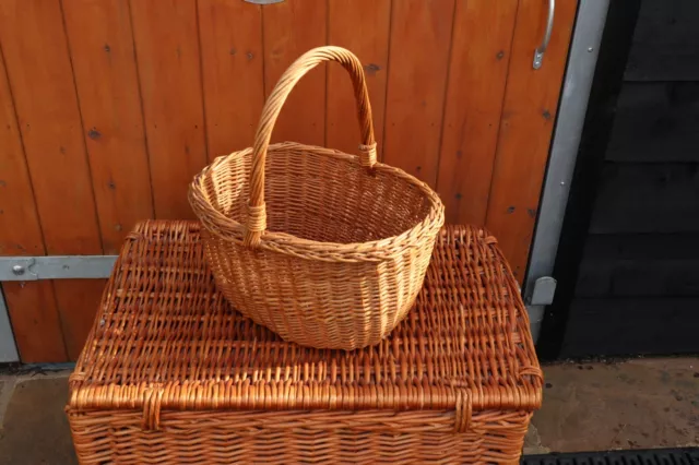 Vintage Large Old Wicker Shopping Picnic Decorative Basket Traditional