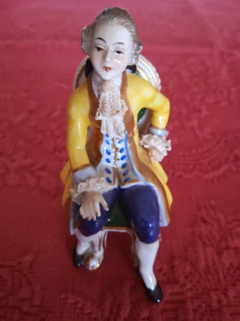 Figurine Homme en Porcelaine Allemande Volkstedt Thuringe - signature 1762