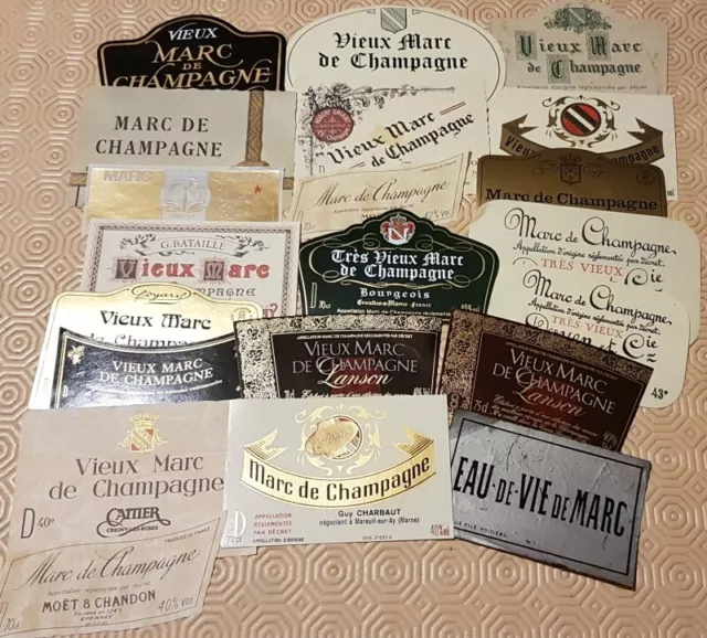 lot C de 21 anciennes étiquettes de Marc de Champagne différentes