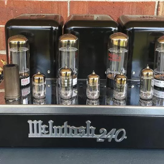 McIntosh MC240 Stereo Tube Power Amplifier Vintage Beauty with Service Records