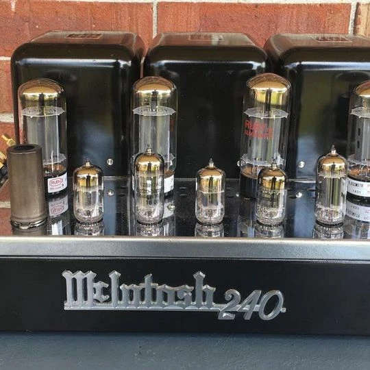 McIntosh MC240 Stereo Tube Power Amplifier Vintage Beauty with Service Records McIntosh MC240 Stereo Tube Power Amplifier Vintage Beauty with Service Records