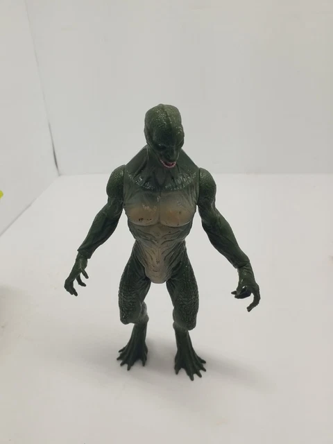 Reptile 2012 Marvel Figure 8" Amazing Spider-Man  Hasbro . No Tail