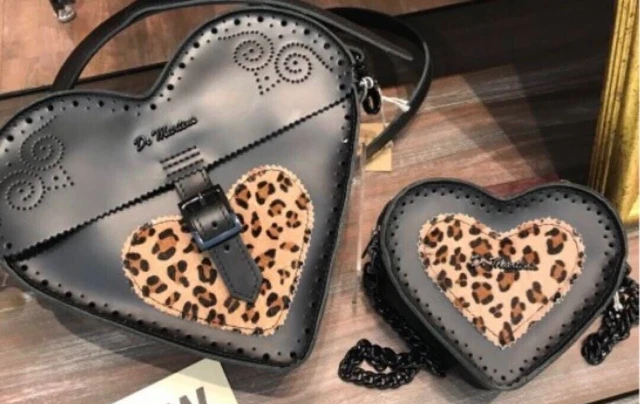 Dr martens lazy oaf heart bag hotsell