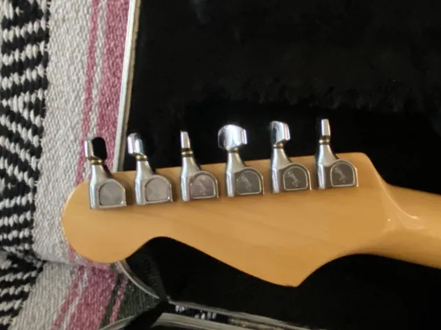 Fender Stratocaster Élite 1983.                         100% Originale  USA  CBS 11