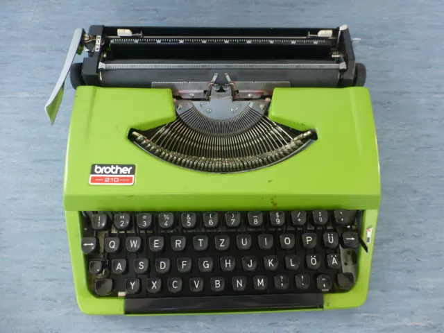 Reiseschreibmaschine Brother 210,  grün, 70er-Jahre, Vintage