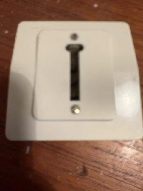 2 Prises Téléphone PTT 8 Contacts - Marque Legrand Sagane 84302, Neuves