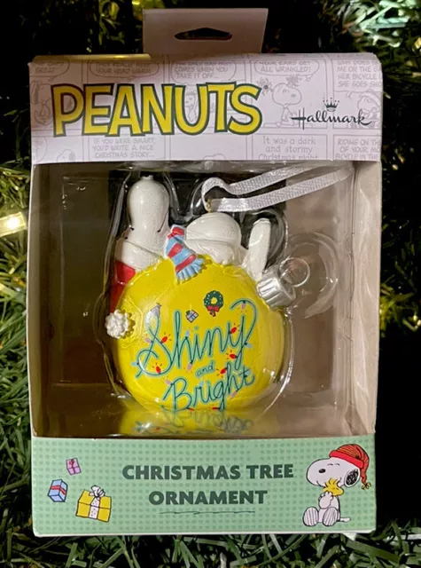 2023 PEANUTS Hallmark SNOOPY Christmas Tree Ornament Snoopy w Shinny Yellow Bulb