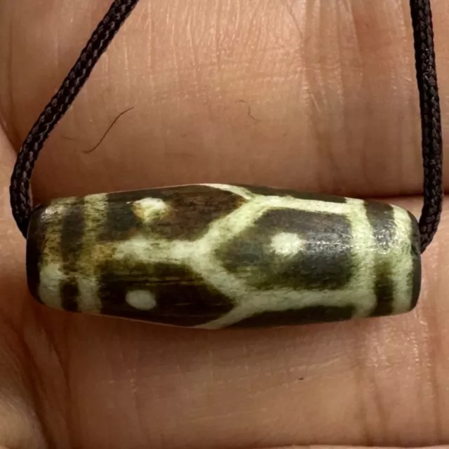Very old rare ancient Burmese petrified wood pumtek pyu bead