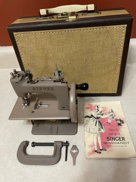Singer Model 66 Sewing Machine 1930 Carrying Case Antique Bell Universal  Motor