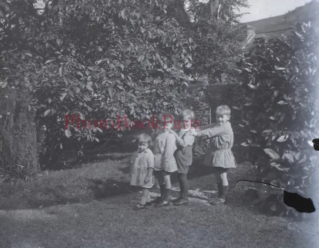Enfants Famille c1935 Photo NEGATIVE Plaque de verre Stereo Vintage V33L24n3