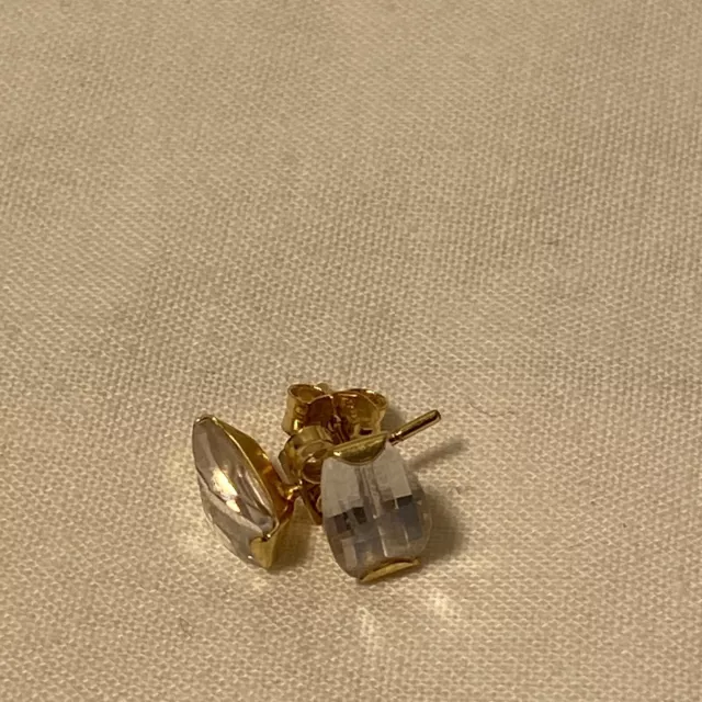 18ct Gold Stud Earrings