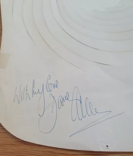 DAVE ALLEN undedicated signed autograph on novelty cap TV comedian