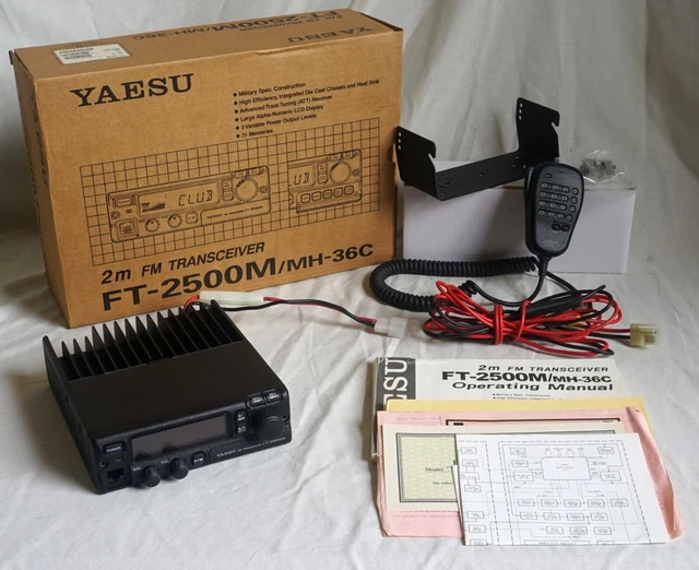 YAESU FT2500M MILSPEC VHF FM transceptor 2 metros radioaficionado como
