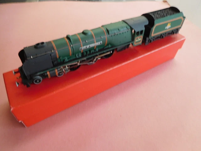 Hornby Dublo 3-Rail Duchess Finished as City of Sheffield. Neo Magnet. Excellent