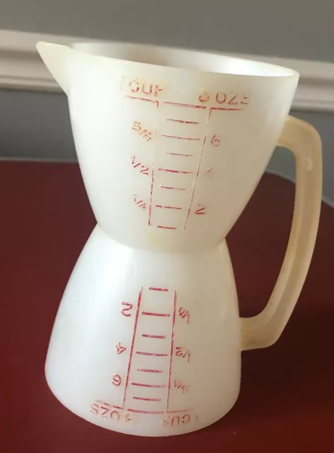 https://www.picclickimg.com/1OAAAOSwYkVfDPtw/Vintage-Tupperware-1-Cup-Double-Sided-Wet-Dry-Measuring.webp