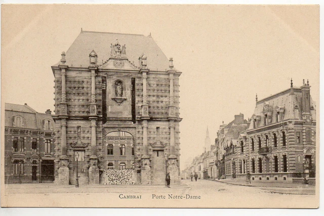 CAMBRAI  Nord CPA 59  la porte Notre dame