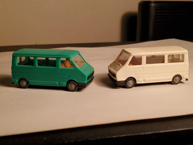 Lot De 2 Camions Miniatures Praline Citroën C3 Fiat 242 - Vert Et Blanc - Échelle 1/87 - Vintage