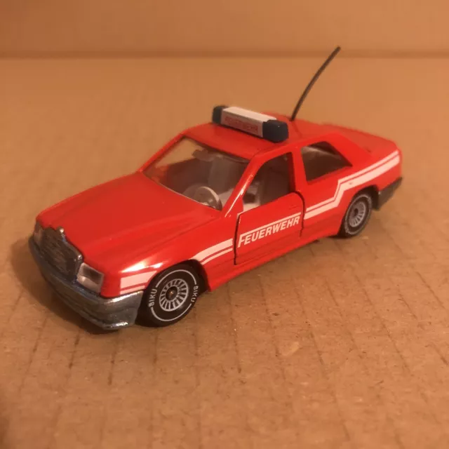 Siku Feuerwehr / 1349 / Einsatzleitwagen / Mercedes 300E / 1:55 / NEUWERTIG