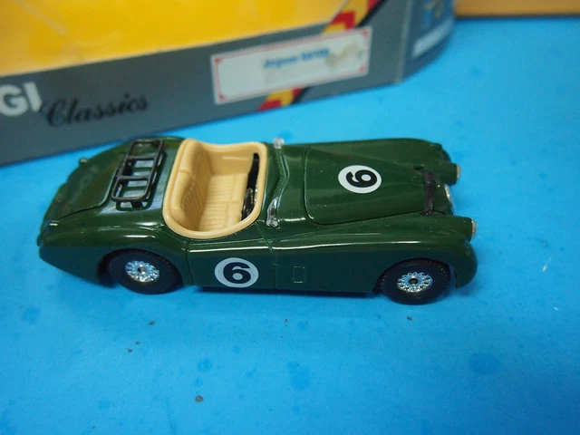 Vintage 1986 Corgi Classics Jaguar XK 120 NO WINDSHIELD