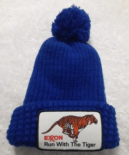 Vintage 1970s Exxon/Esso Oil Tiger Knit Beanie Winter Cap Hat Pom Pom