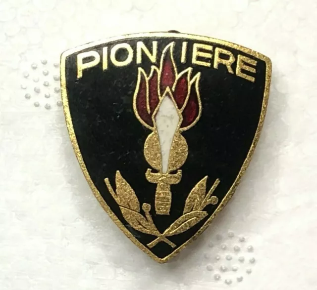 WW2 Royal Italian Army Assault Pioneers Enamel Badge