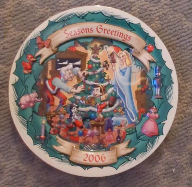 Disney Christmas  Through The Years 2006 Plate Pinocchio 1940 (8.25")