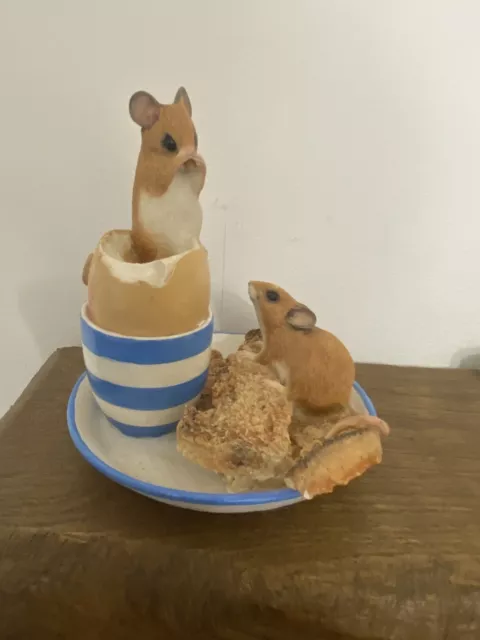 Country Artists Mice With Egg Cup