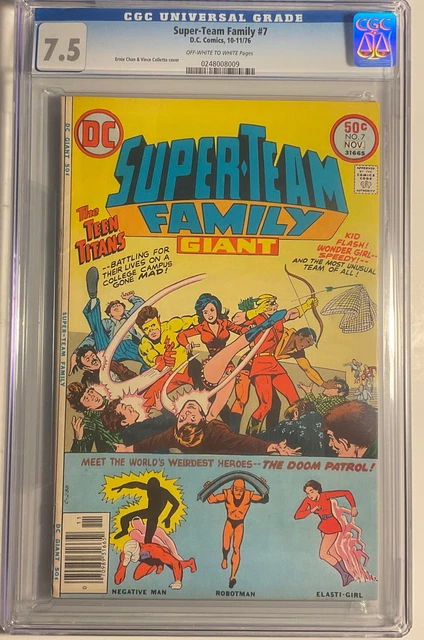 Super-Team giant Family #7 CGC 7.5 OWW Pages Doom Patrol Teen Titans app
