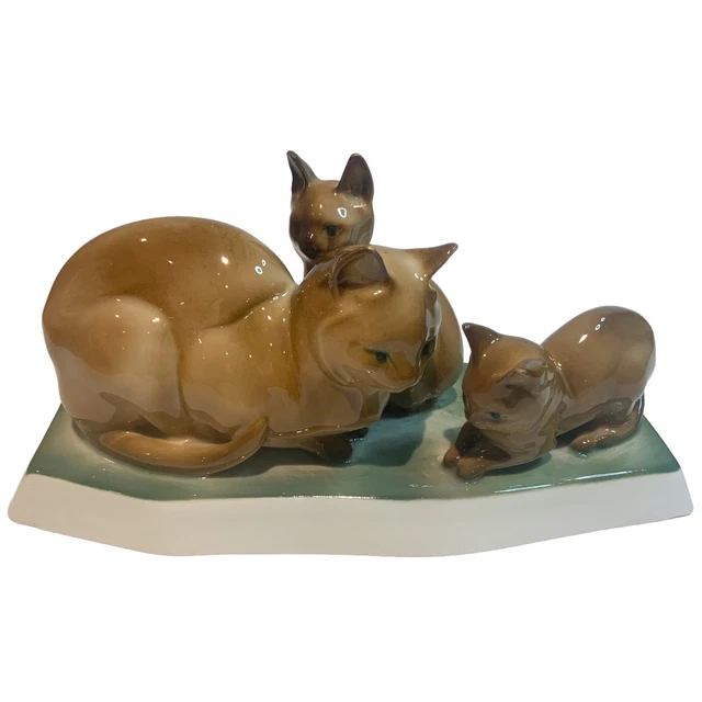 Rare Vintage Zsolnay Pecs Hungary Porcelain Mother and 2 Kittens Figurine