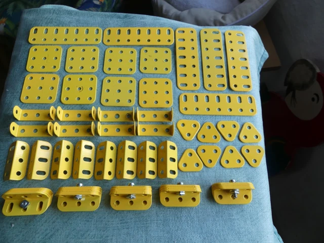 Moteur recréé et arrangement de roues dentées, chaînes d'engrenages et