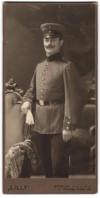 Fotografie Atelier Lilly, Breslau, Freiburger Strasse 42, Soldat Einjährig Frei