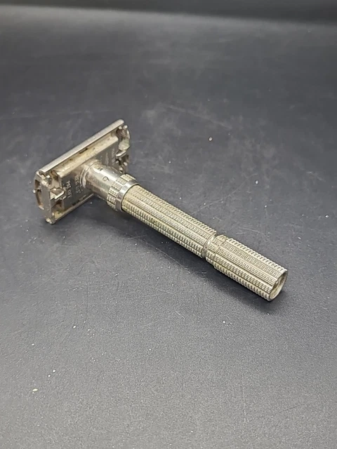 Gillette Slim Adjustable DE TTO Safety Razor K2 1965 K-2 Vintage Twist To Open