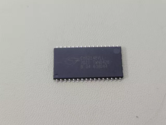 Cypress CY62148VLL-70ZI Async SRAM 4M(512Kx8) 2.7-3.6V 70ns 32-Pin TSOP-II