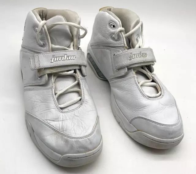 Nike Air Jordan Derek Jeter Sneakers Mens Size 12 Red White 311059-102 2005