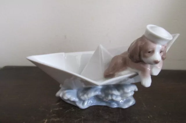 Lladro Spain Porcelain Figurine 6642 Little Stowaway Dog Sailor Hat Paper Boat