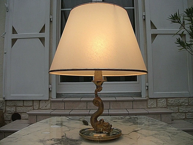 Belle Lampe Zoomorphe - Pied En Bronze Dore En Forme De Dauphin