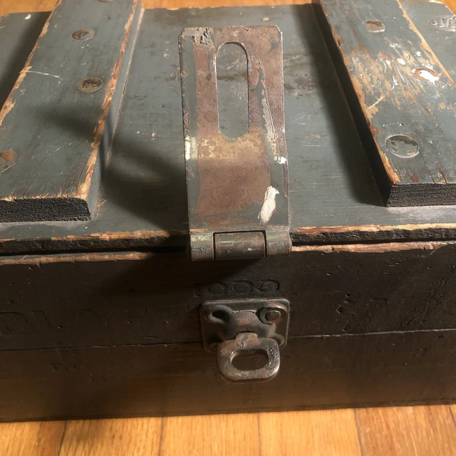 Atlas Powder Co. Empty Wood Crate Box High Explosives 1000 NO. 6 Blasting Caps 7
