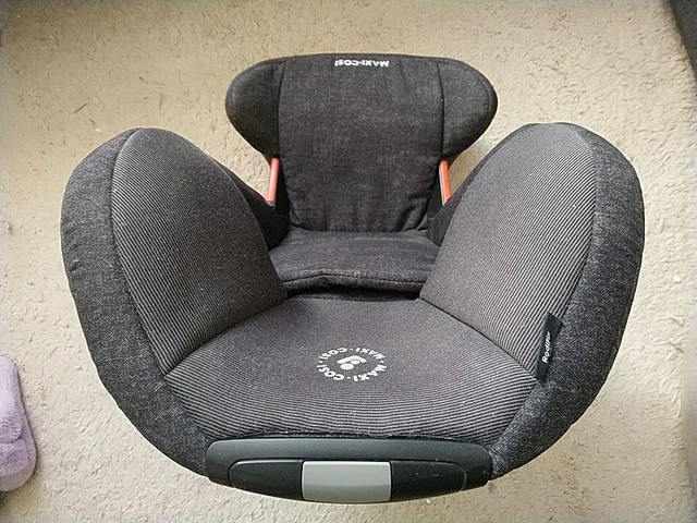 Maxi cosi rodifix air protect nomad black top