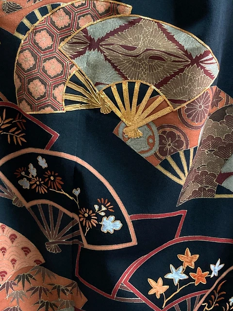 Vintage Japanese kimono - Kuro tomesode with Beautiful embroidery 2