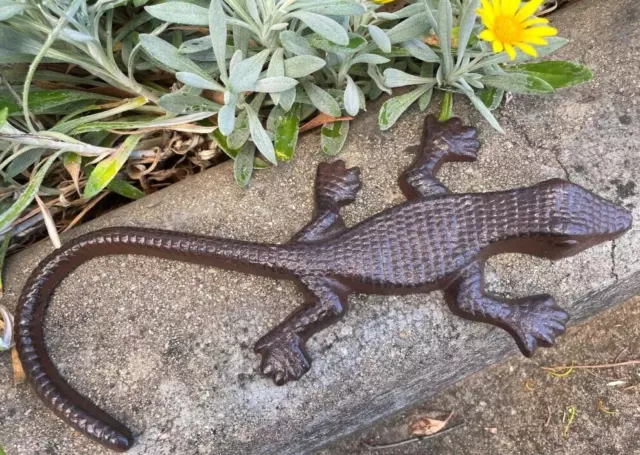 One Cast Iron Lizard Statue Garden Ornament Rustic Brown Color 29cm Long A