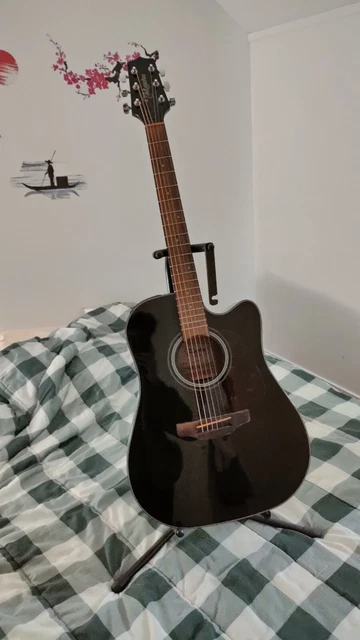 Guitare electro acoustique Takamine