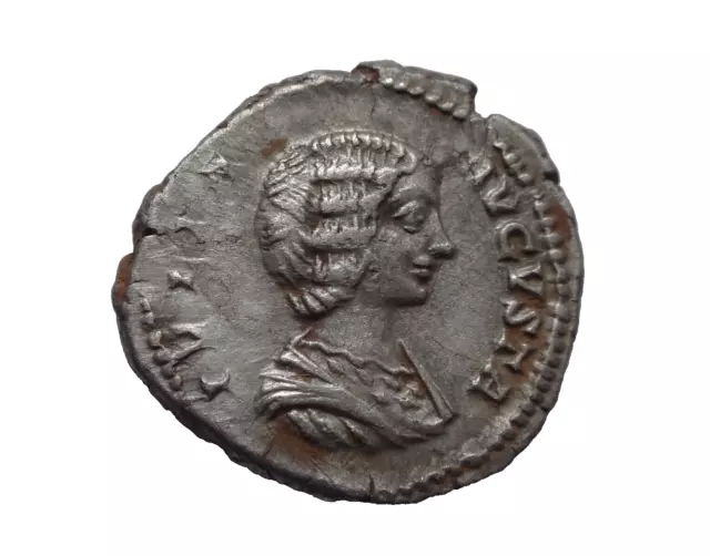 Julia Domna. Augusta, AD 193-217. AR Denarius. 2.64g / 19.5 mm     203