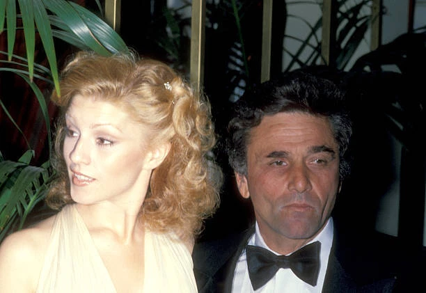 Peter Falk & wife Shera Danese at the 35th Golden Globe Awards - 1978 Photo 5