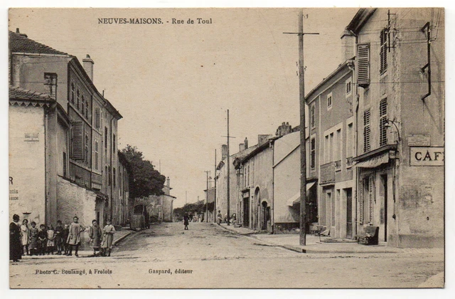 NEUVES MAISONS - Meurthe & Moselle - CPA 54 - le café de la rue de Toul