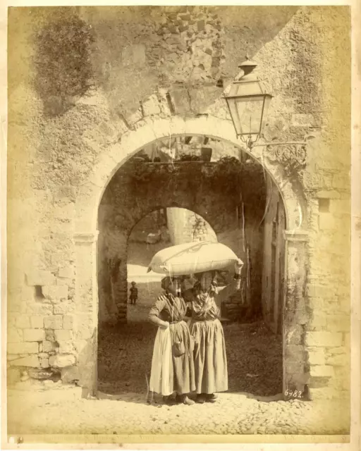 A. Noack, Italia, Portatrice di San Remo  Vintage albumen print.  Tirage album