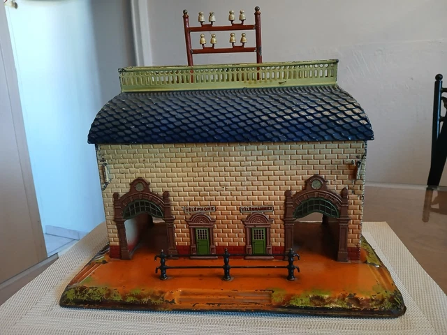 Hornby o 1/48 jolie ancienne maquette gare anglaise station diorama decor en tole lithographié, train, modelisme ferroviaire - Collection