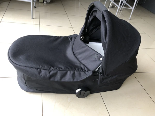 Nacelle noire Cybex