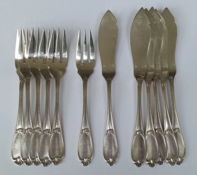RARE MÉNAGÈRE ERCUIS modèle ART DÉCO métal argenté couvert fourchette