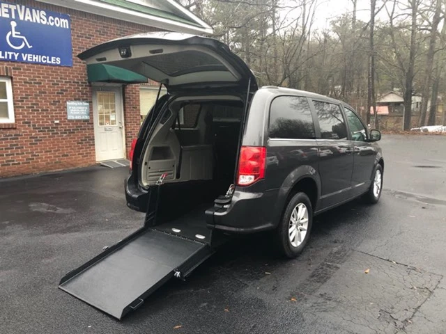 2020 DODGE GRAND Caravan SXT handicap wheelchair rear entry $50,840.82 ...