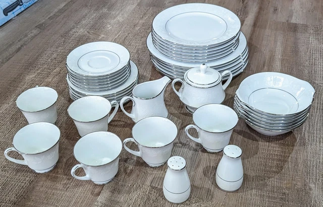 40 PIECE Person Noritake Rainier Dinner Set, Includes S&P, Milk
